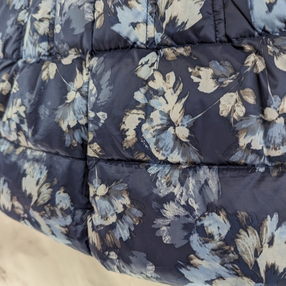 Lands End Down Jacket Womens 8 Medium Puffer Coat Blue Floral Zip Puffy FP Power - Picture 10 of 11